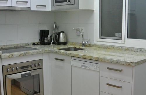 Torremolinos Villa | Casa unifamiliar con piscina, 200m. la playa, restaurantes y tiendas