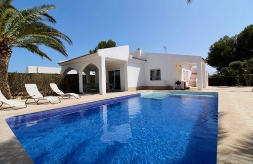 L Almadrava Casa | Casa independiente con terraza, piscina privada, playa a 5 minutos a pie