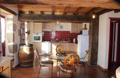 Saint-Eloi Casa | Casa independiente, con terreno cerrado de 200 m²