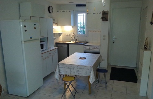 Gruissan Cabina | Pabellón con terrazas, jardín y piscina.