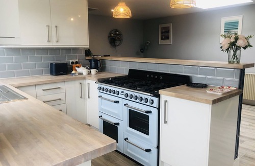 Winnard's Perch Casa | Detached, peaceful, spacious with easy access and very large garden