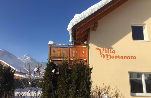 Kotschach-Mauthen Villa | Villa independiente, espaciosa (180m2) justo en la pista de esquí y piscina