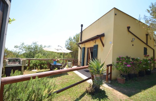 Cipressa Casa | Detached vacation house with garden and roof terrace with sea view in the middle