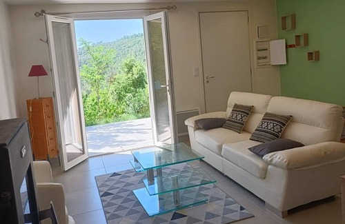 Chassiers Casa | Detached villa, 3 bedrooms for 6 people and pets allowed, in the heart of the Monts...