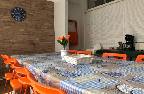 Suances Chalet De Esquí | Chalet independiente con jardín a pie de la playa de La Concha