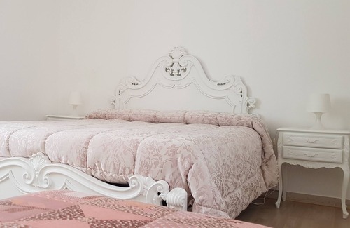 Marina di Carrara Casa | Independent White House 2 steps from the sea in a prestigious private area