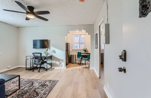 City Park Apartamento | Detroit by Modern Midstay / On City Park! #T21