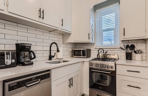 City Park Apartamento | Detroit by Modern Midstay / On City Park! #T22