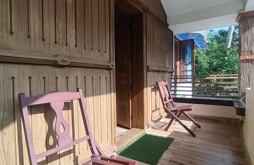 Chirayinkil Casa | Devi Homestay for Family and Ladies