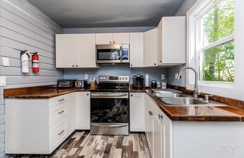 Baraboo Casa | Devil's Lake Schoolhouse-walk to beach and restaurants!