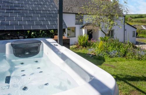 Torpoint Casa | Deviock Farm House