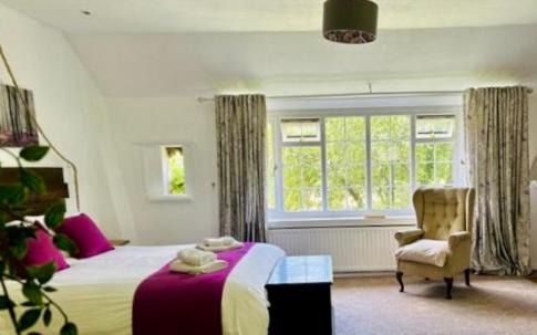 Oakfordbridge Casa | Devon 6-Bed Cottage with Country Views & Parking