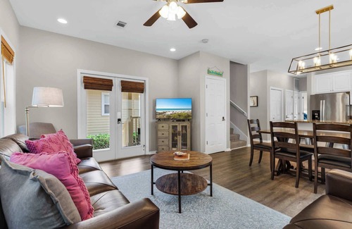 Santa Rosa Beach Casa | Dew Drop Inn - Santa Rosa Retreat, Walk to Beach, Pools & More!