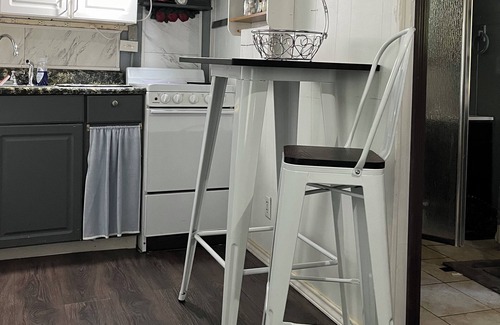 Spiro Cabina | Dew's Cabin is just 10 minutes from Fort Smith, Arkansas.