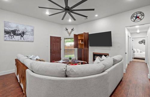 Fort Worth Casa | DFW 4 Bedroom Home , New Construction