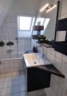 Solingen Apartamento | DG-Wohnung in direkter Nähe des SG HBF