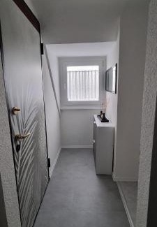 Solingen Apartamento | DG-Wohnung in direkter Nähe des SG HBF