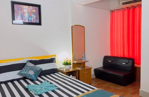 Dhanmondi Hotel | Dhanmondi Lake View Hotel