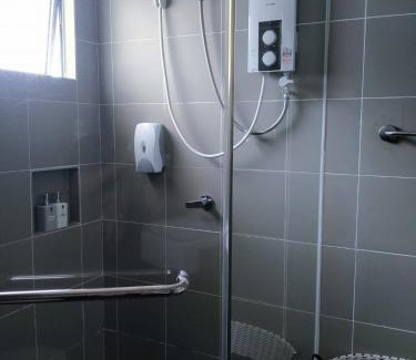 Tanjung Aru Apartamento | DHara Residence