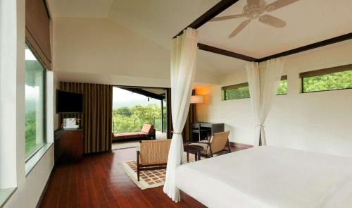 Shilimb Complejo | Dharana at Shillim All Inclusive Luxury Wellness Retreat