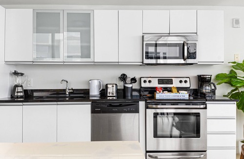 North Beach Apartamento | Dharma Home Suites Miami at Monte Carlo