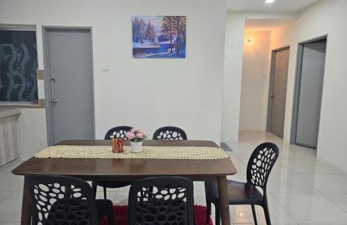 Chemor Apartamento | DhiyaAdraHomestay