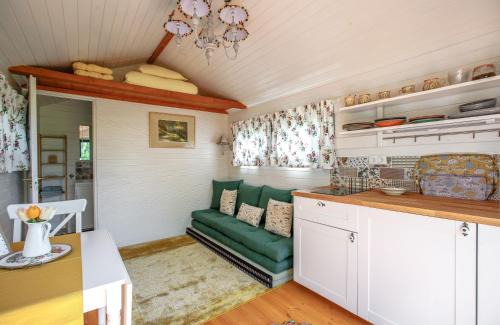 Lovasbereny Apartamento | Dióliget - Csendes Rejtek Lombház