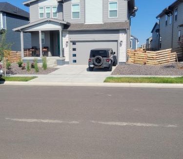 Commerce City Villa | DIA Easy Rest and Stay