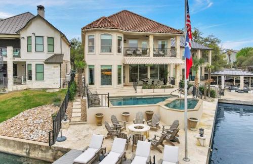 Horseshoe Bay West Casa | Diagonal Dreams Lake House and Concierge Services