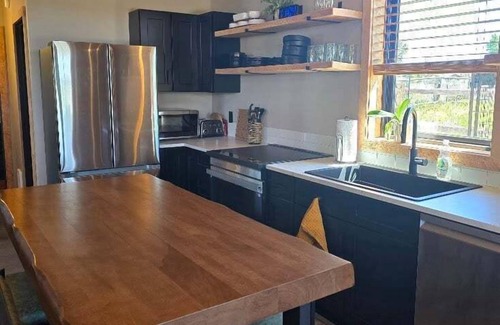 Cody Cabina | Diamond Creek Cabin- newly finished, pet friendly, close to Cody