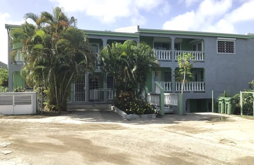 Cole Bay Apartamento | Diamond Gems - Near Airport, SimpsonBay, Beach, Food
