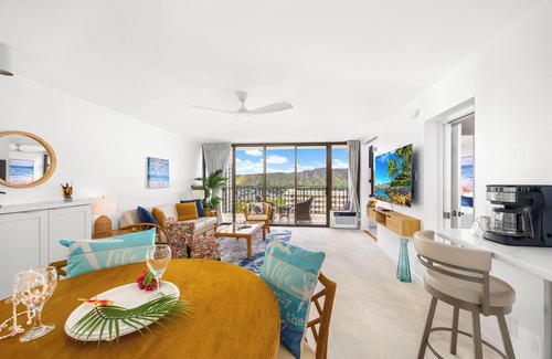 Waikiki Apartamento | Diamond Head and Ocean views with King Bed and Parking