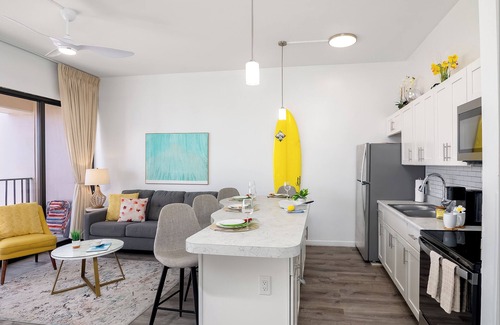 Waikiki Apartamento | Diamond Head and Partial Ocean views with 2 Beds and Parking