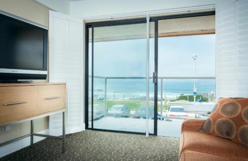 North Pacific Beach Hotel | Diamond Head Inn