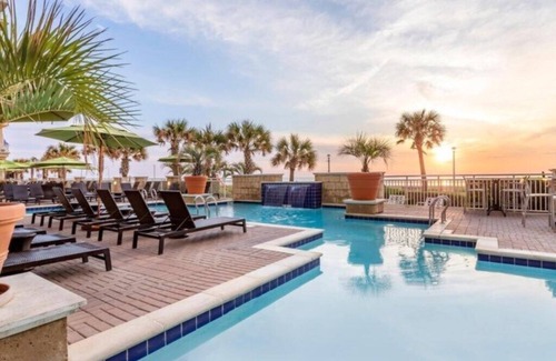 Northeast Virginia Beach Villa | Diamond Resorts Ocean Beach Club - 2 Bed Lock-off Access. Oceanfront