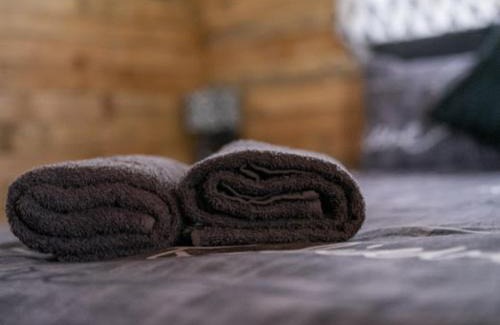 Hogsback Otro | Diamond Vault Rustic Mountain Cabins