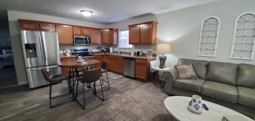 Middletown Casa | Diamonds are Forever-700