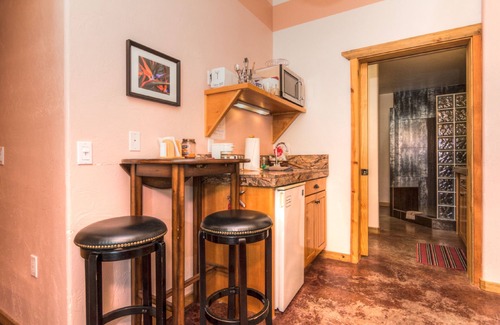 La Pine Cabina | DiamondStone Lodge 5 BR Vacation Rental, great for small groups