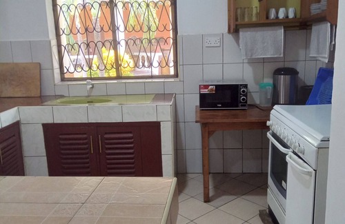 Diani Beach Hotel | Diani Campsite & Cottages