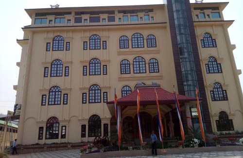 Sualkuchi Hotel | Dichang Resorts