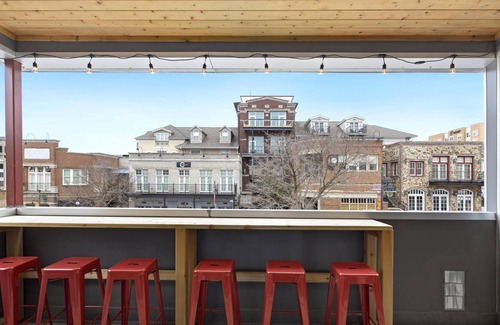 Fayetteville Casa | Dickson St Condo - On Dickson Street - Fayetteville Entertainment Hub