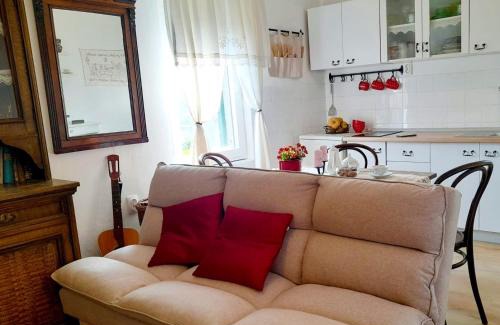 Kastel Kambelovac Apartamento | Dida Roko, rustikalni apartman s terasom