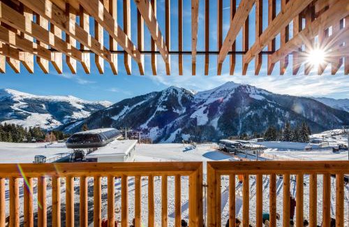 Saalbach-Hinterglemm Apartamento | Die Alm 1350 - Ski-In & Ski-Out