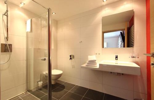 Maishofen Casa | Die Dorfvilla - Includes Tauern Spa Kaprun Wellness Access 13 km away