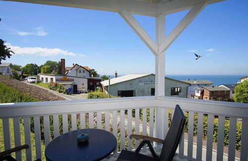 Lohme Apartamento | Die Ferienwohnung Ostseepanorama in der Villa Joksch