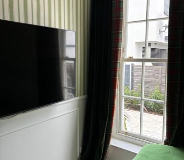 Enkenbach-Alsenborn Apartamento | Die Gartensuite in der Orangerie