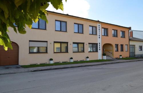 Podersdorf am See Casa | Die Pension Reeh