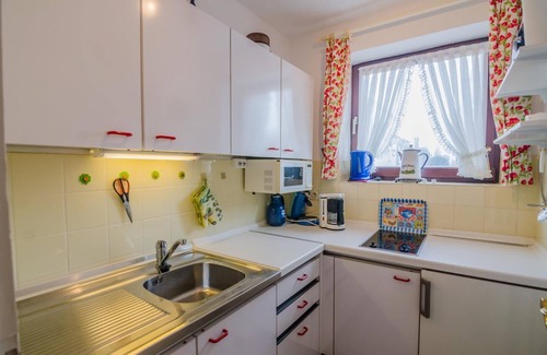 Westerland Apartamento | Diese Gemütliche 1-zimmer-whg. Liegt in der Elisabethstr. 14/ Haus "eidum" im 1. Og., Gleich Neben Hotel "utland", nur Wenige Fussschritte zum Stranübergang ,zur Fussgängerzone und Vielen Einkaufsmöglichkeiten. Das App. Besteht aus Einem Wohn