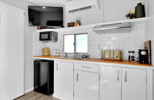 Diggers Rest Casa | Diggers rest self contained tiny home with wifi