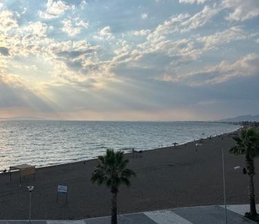 Dikili Apartamento | Dikili Sahilde Denize Sıfır Daire